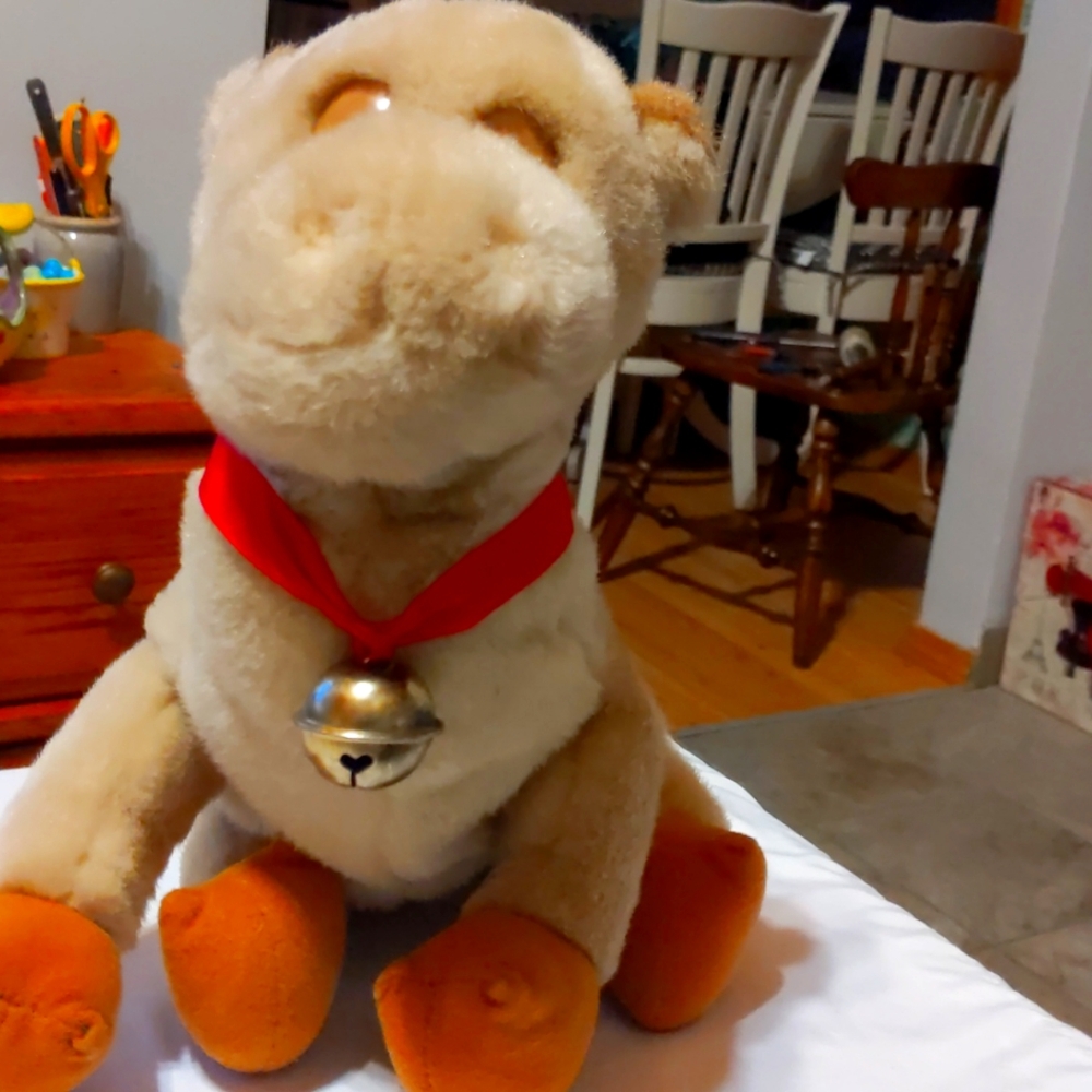 applause plush camel